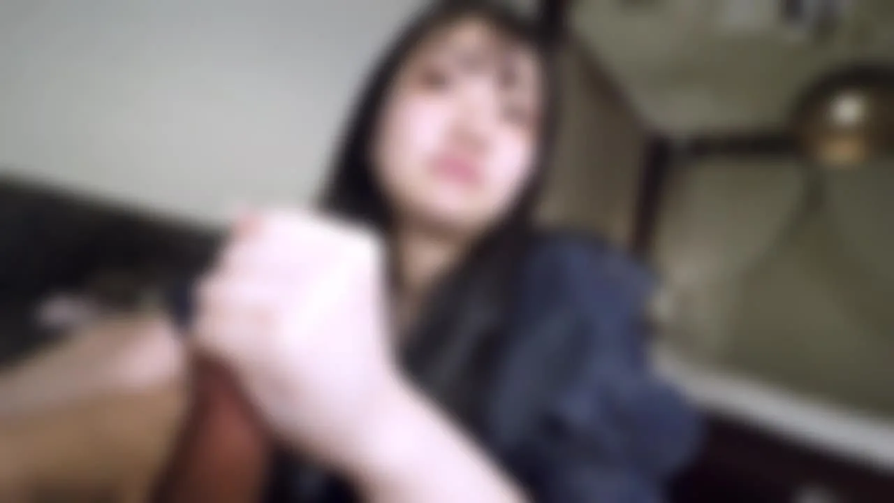 【モ無】【お漏らし】中年を手玉に取る20歳の女 唾飲ませれてドМ中年大興奮強.制ピストンど突き若年マンコが豪快潮吹き射精勃起チンポにぶっかかる！ - FC2 Video - 221172