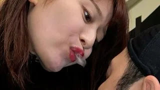 【唾フェチ】優梨まいな様の超強烈！連続痰切り唾吐き・臭い責めプレイ！！ - FC2 Video - 221242