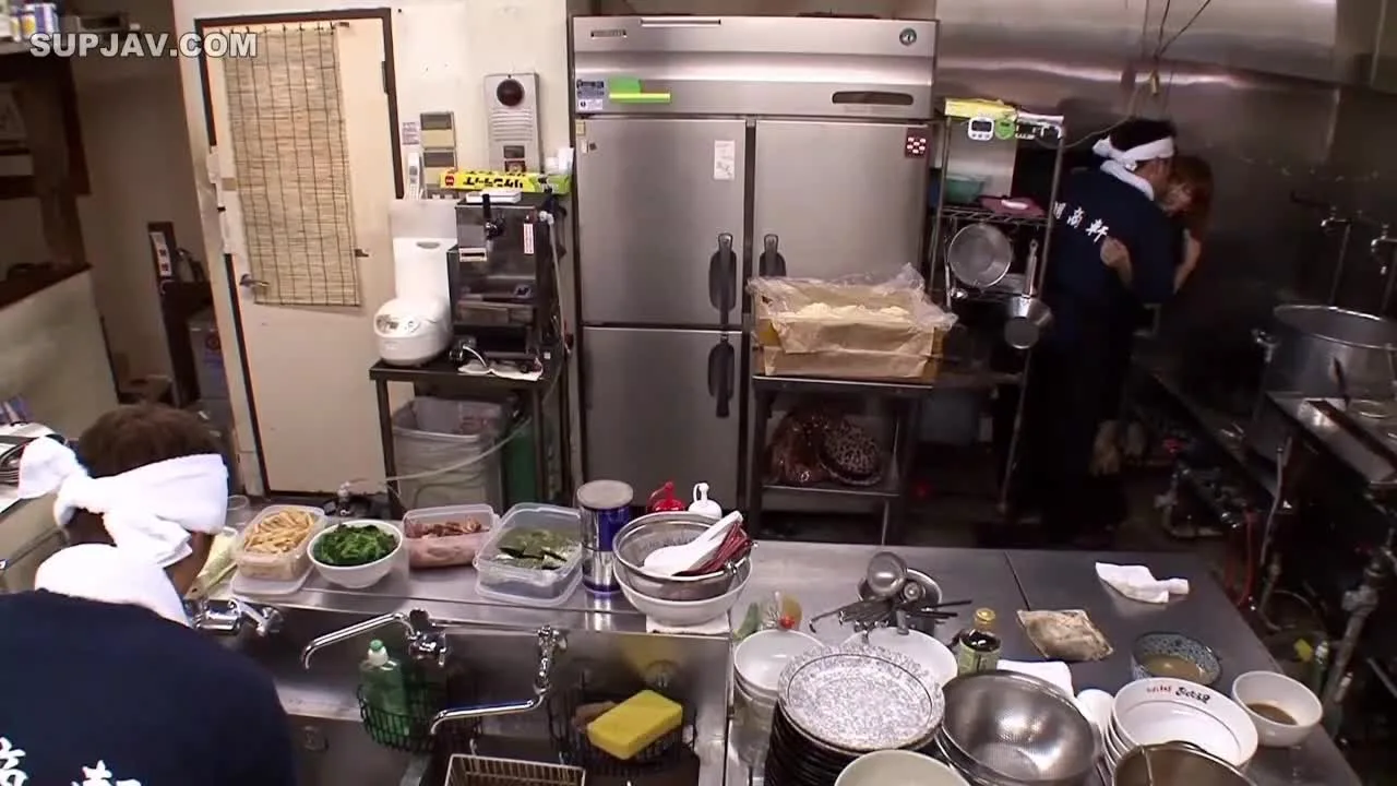 資金繰りに困ってAVデビュー。【無】 - FC2 Video - 221388