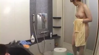 【人妻】お風呂で****をおかずにオナニーしてたの実はバレてた！ - FC2 Video - 221512