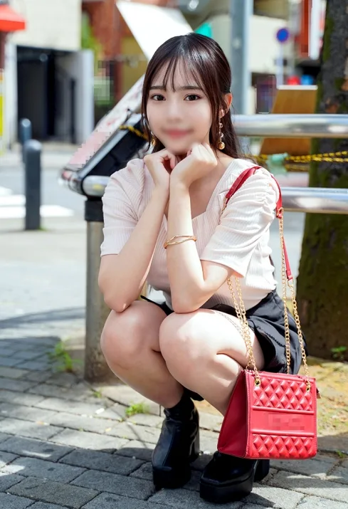 【企業SNSの中の人】広告宣伝部、OL(24)承認欲求の塊あたしこモンスター。「美の秘訣は男遊び♡」ベロ長スネークフェラ&杭打ち騎乗位で精液搾り取るプライベートハメ撮り** - FC2 Video - 223380