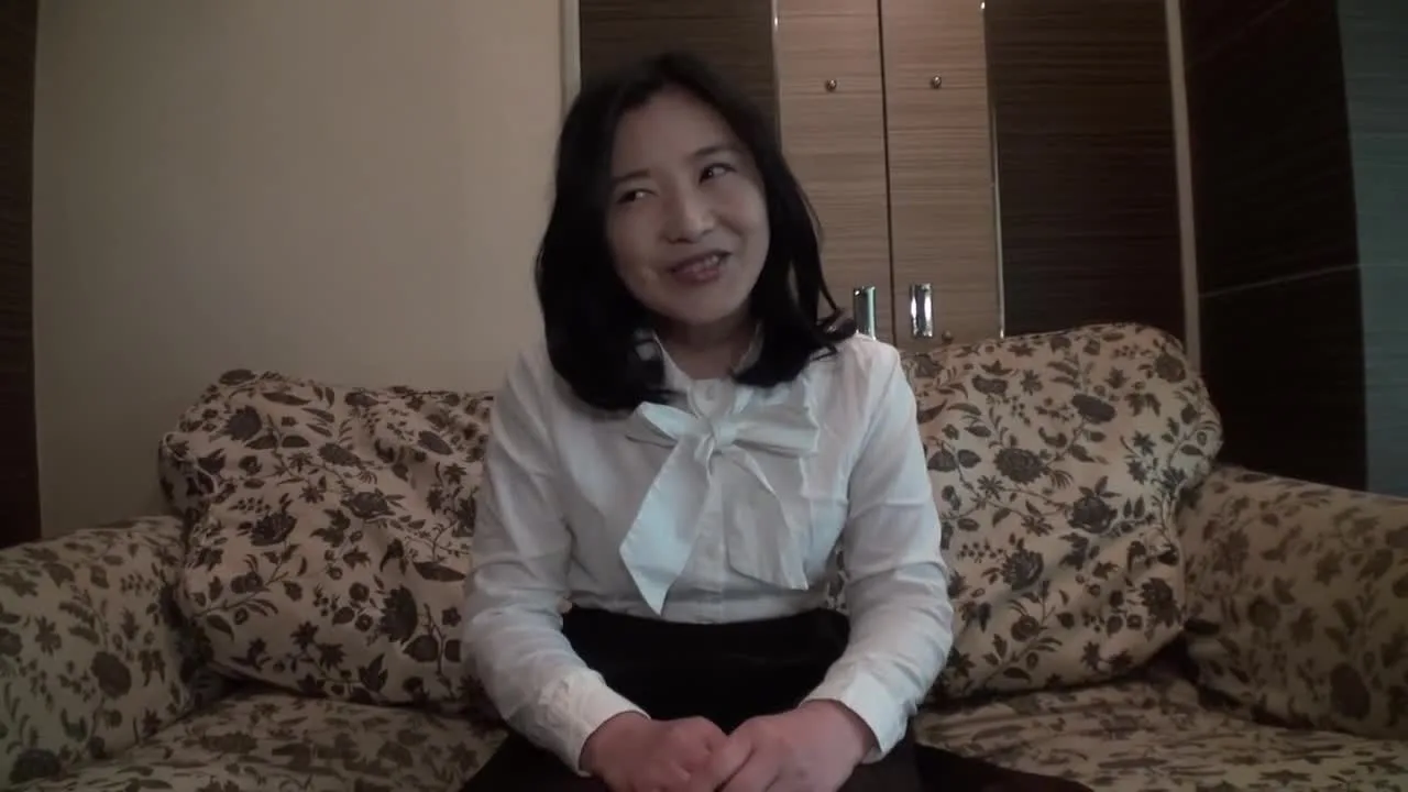 【中出し】おしゃぶり好きチ○ポ舐め回す清楚な51歳熟女◆ピストンされる度に悩ましい顔つきで快感を… - FC2 Video - 223673