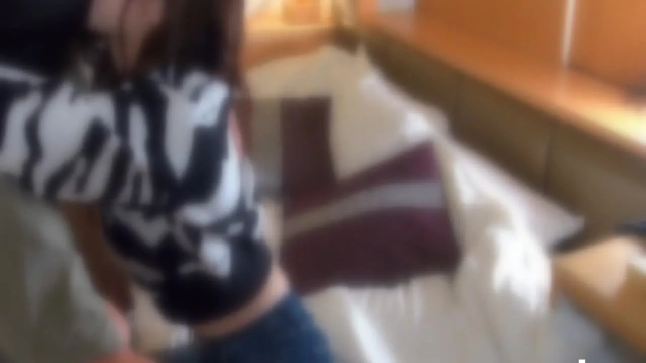 激安ロ〇ギャル！エッチ大好きで時間も回数も無制限でOKという最高のマンコ拾いました。出会いに感謝！ - FC2 Video - 224123