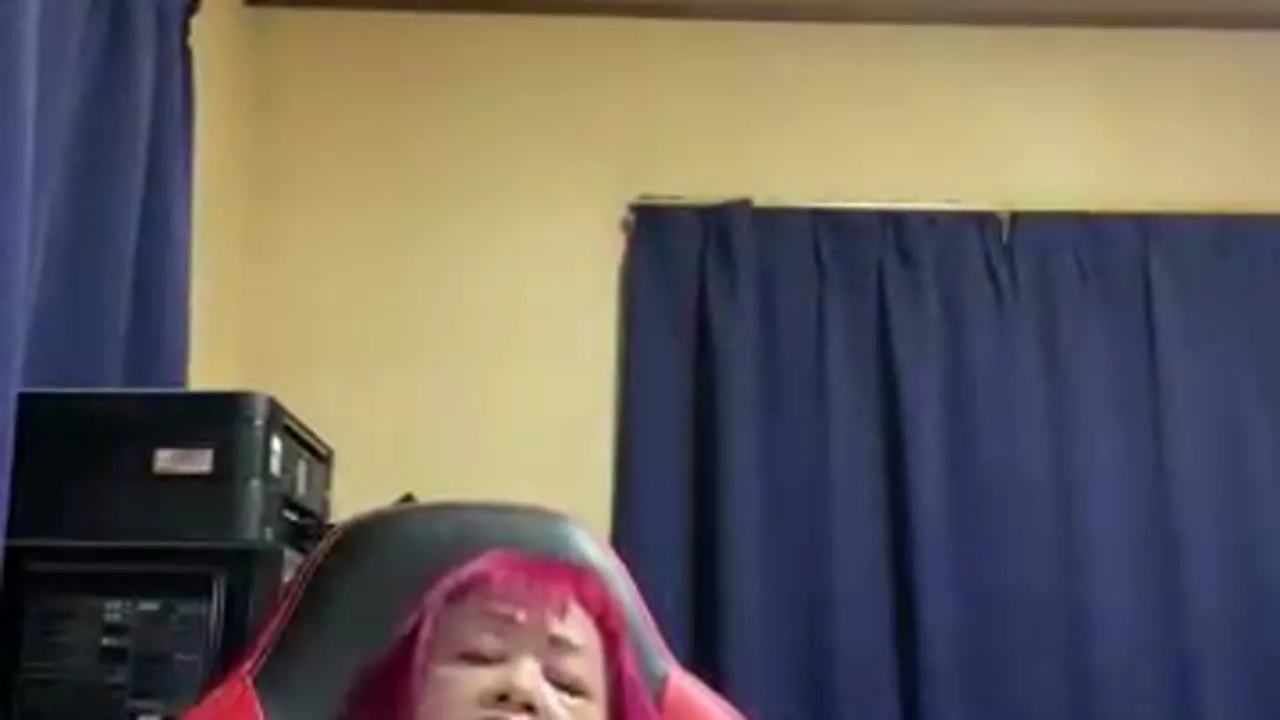 熟女オナニー生中継。 - FC2 Video - 226384