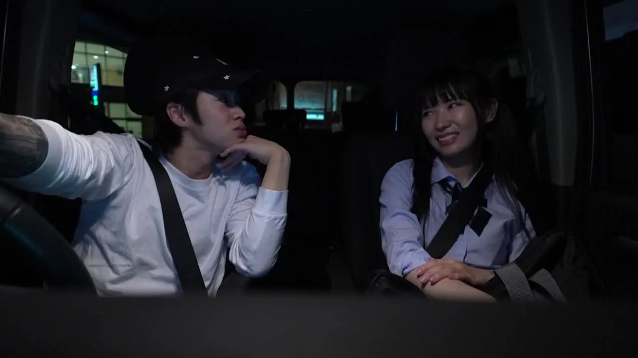 生意気盛りだったちっぱいメスガキは大人デカチンに夢中…細い腰をカクつかせてエビ反り絶頂キめるマンコに - FC2 Video - 226828