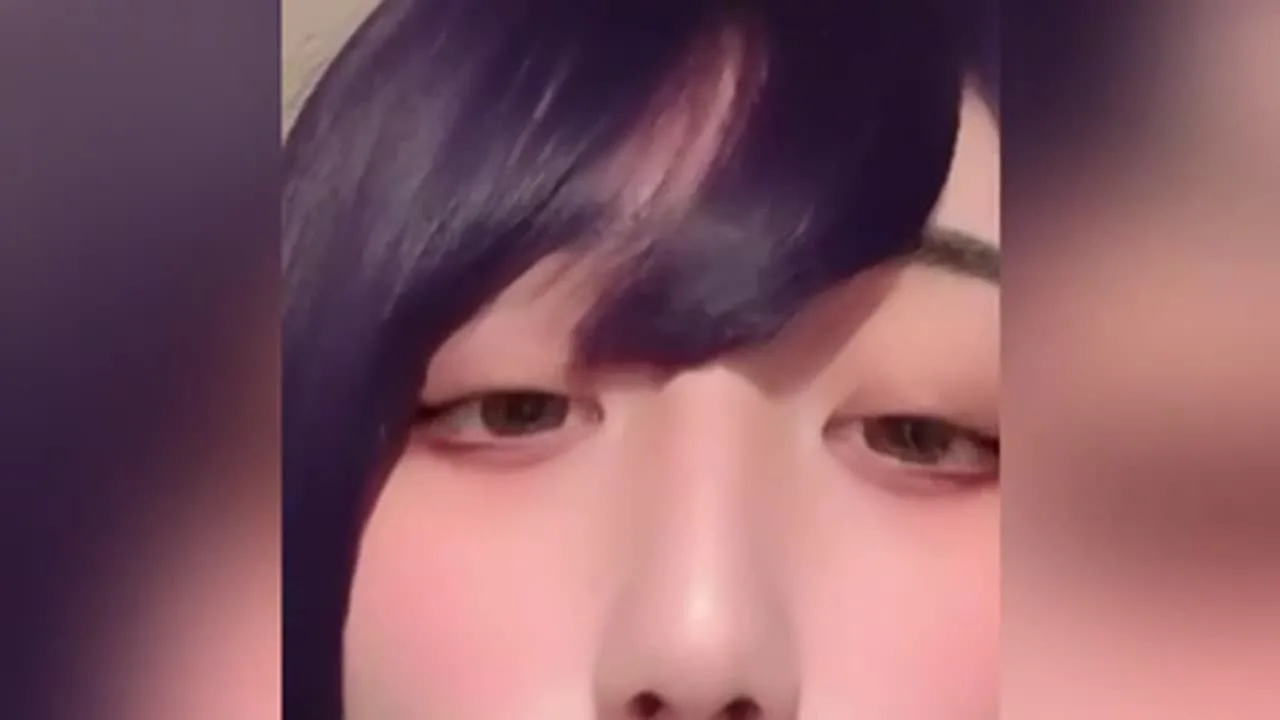 【顔面崩壊/アヘ顔イラマ】容姿端麗なコンカフェ勤務の今時ムスメを鼻フックにアヘ顔で鼻穴おっ広げたとんでもな下品な顔で中年男のチンポを舐め回す黒歴史確定の映像を公開する。 - FC2 Video - 226922