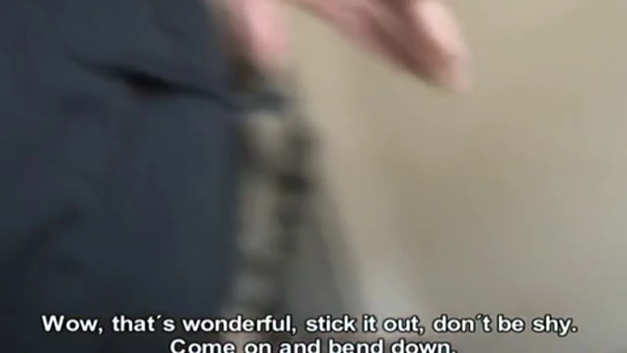 チェコでのナンパ一人失敗するも二人目は好意的な上玉金髪熟女で空きビルフロアで生フルプレイをお願いする - FC2 Video - 227211