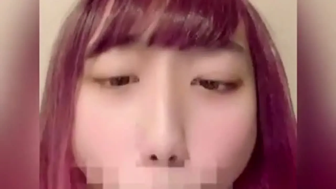 【野外露出/身分証持ちフェラ】素朴な顔の地雷系！経験浅めな子の喉奥をたっぷりと使い中年男の欲望のままに躾けた映像を公開する。 - FC2 Video - 228205