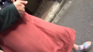 【熟女・羞恥】メガネの若妻熟女！リモコンバイブを装着ラブホ街羞恥散歩で何度もイキまくる淫乱っぷりを披 - FC2 Video - 228381