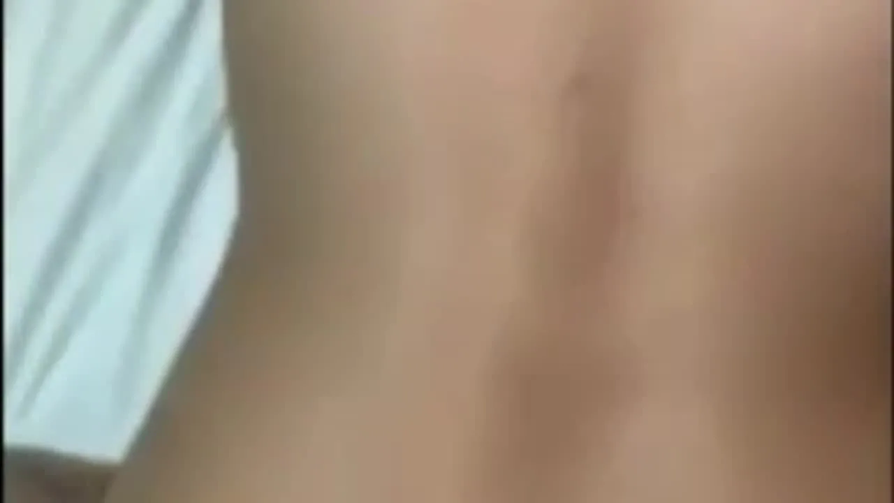 【無/本編顔出し】濃いめの陰毛に真っ黒肉厚ビラビラ！かわいい顔とは裏腹に日々使い回されたグロマンを中年男のチンポで堪能した映像を公開する。 - FC2 Video - 230635