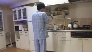 【人妻】よくある日常の中での手コキ - FC2 Video - 231451