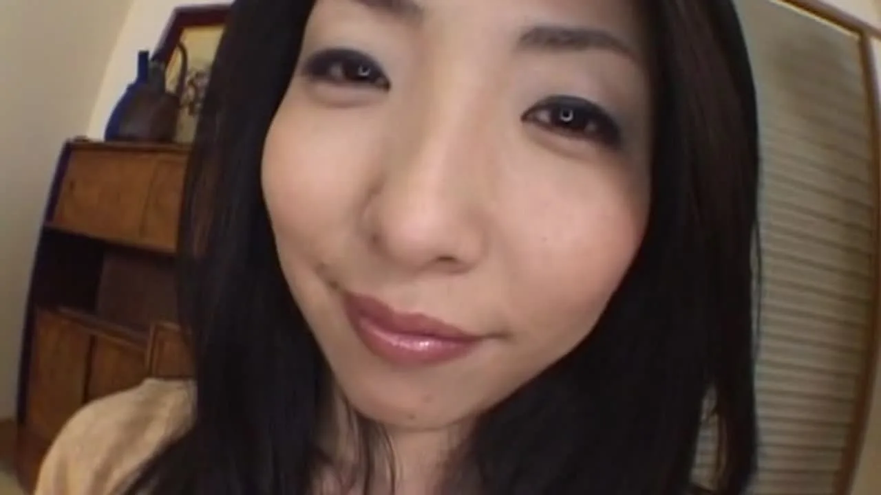 【人妻】人妻パイ揉み！気持ちよすぎて****漏れそう… - FC2 Video - 231693