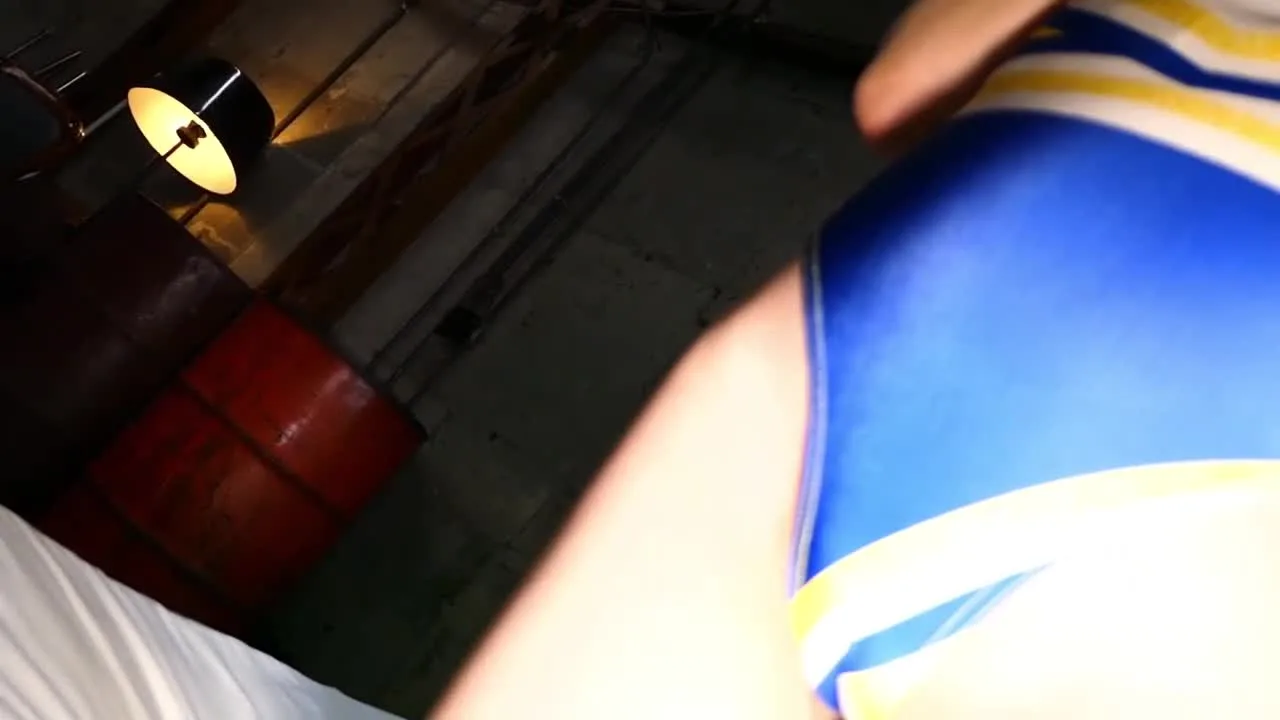 コスプレイヤー闇バイト　おひねり欲しさにオマムコ丸出ししてカメコの前で破廉恥パフォーマンス - FC2 Video - 232842