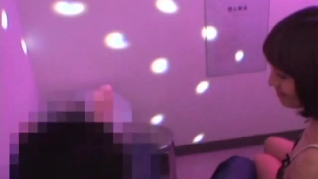 【人妻】本番がデキるとウワサで人気の人妻ピンサロ** 2 - FC2 Video - 233225