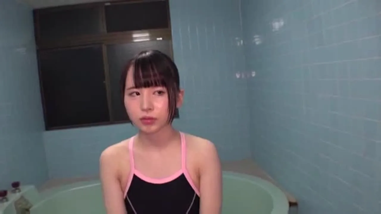 140ｃｍ代の黒髪で大人しそうな小さい女がデカチン奉仕でフェラ抜き…極小ビキニで全身オイル漬けに - FC2 Video - 234129