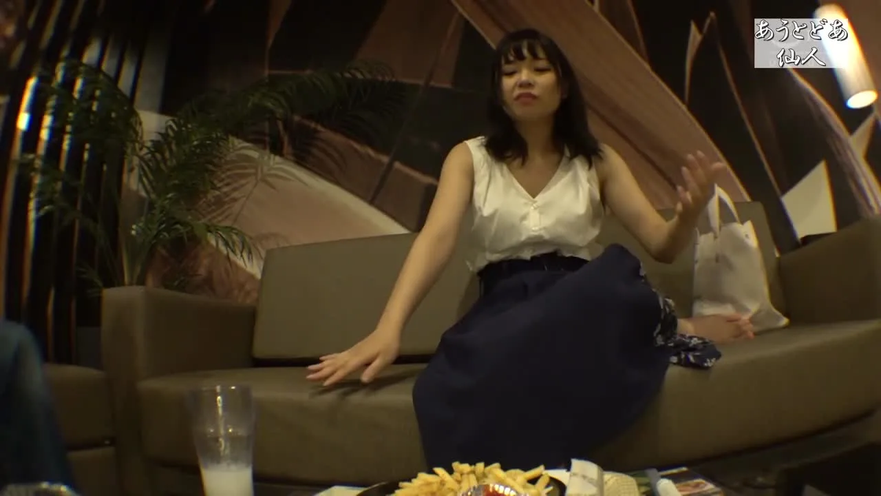 旅館で仲居バイトしている黒髪清楚のロ.ＳＥＸの時はアヘりまくって超エッチで - FC2 Video - 234541