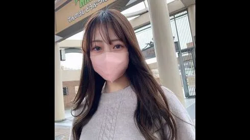 若干20歳で官能的な曲線美。卑猥な表情でな肉棒にしゃぶりつく色白美巨乳の現◯女子大生に膣内射精 - FC2 Video - 235541