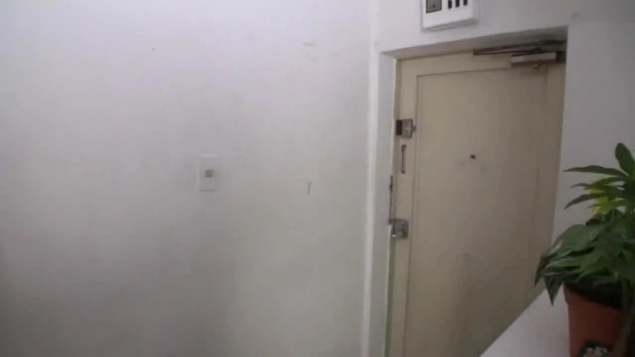 【人妻】旦那の居ぬ間に自宅リビングでピンサロ副業する主婦たち - FC2 Video - 237559