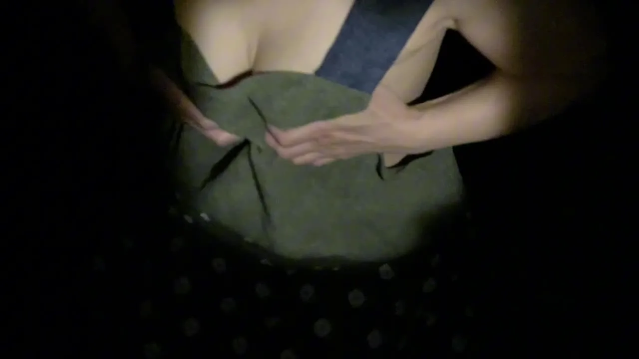 和泉　裸エプロン.mp4 - FC2 Video - 239328