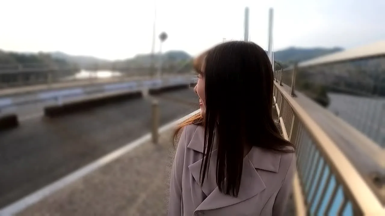 デカパイ・デカ尻キャバ嬢のカワイイ笑顔とエロすぎトロ顔を野外で堪能！公道露出に満面の笑みを浮かべ - FC2 Video - 239380