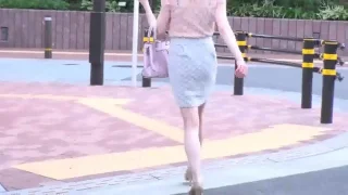 【人妻】18cmのデカマラをいきなり見せつけ！目の前でイキリ勃つ肉棒にムラムラしちゃって - FC2 Video - 240000