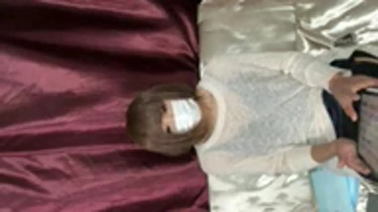 熟女装お化粧 - FC2 Video - 240676