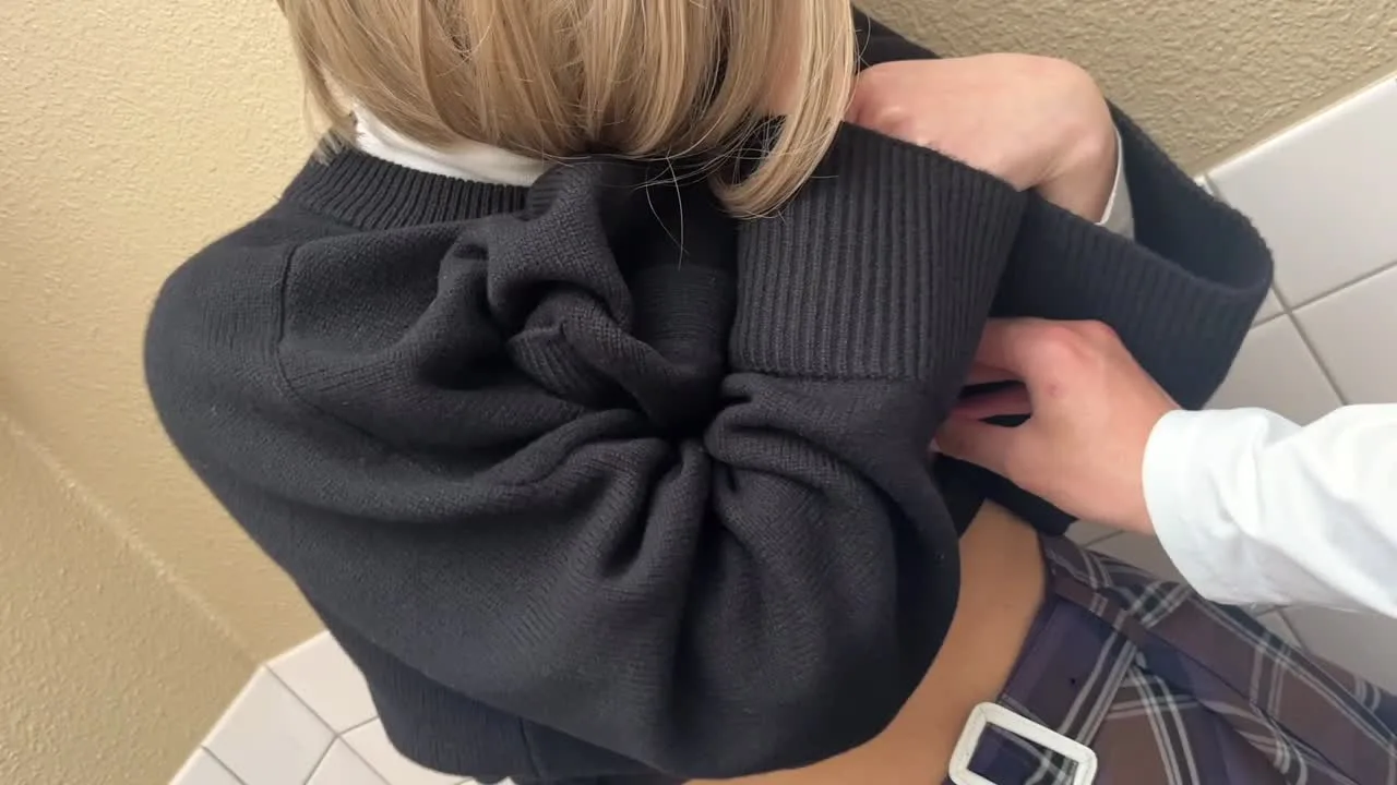 【無】#美容学生　#ナンパ　#高身長　#スレンダー　#貧乳　#敏感　#多目的トイレ　#フェラ - FC2 Video - 241954