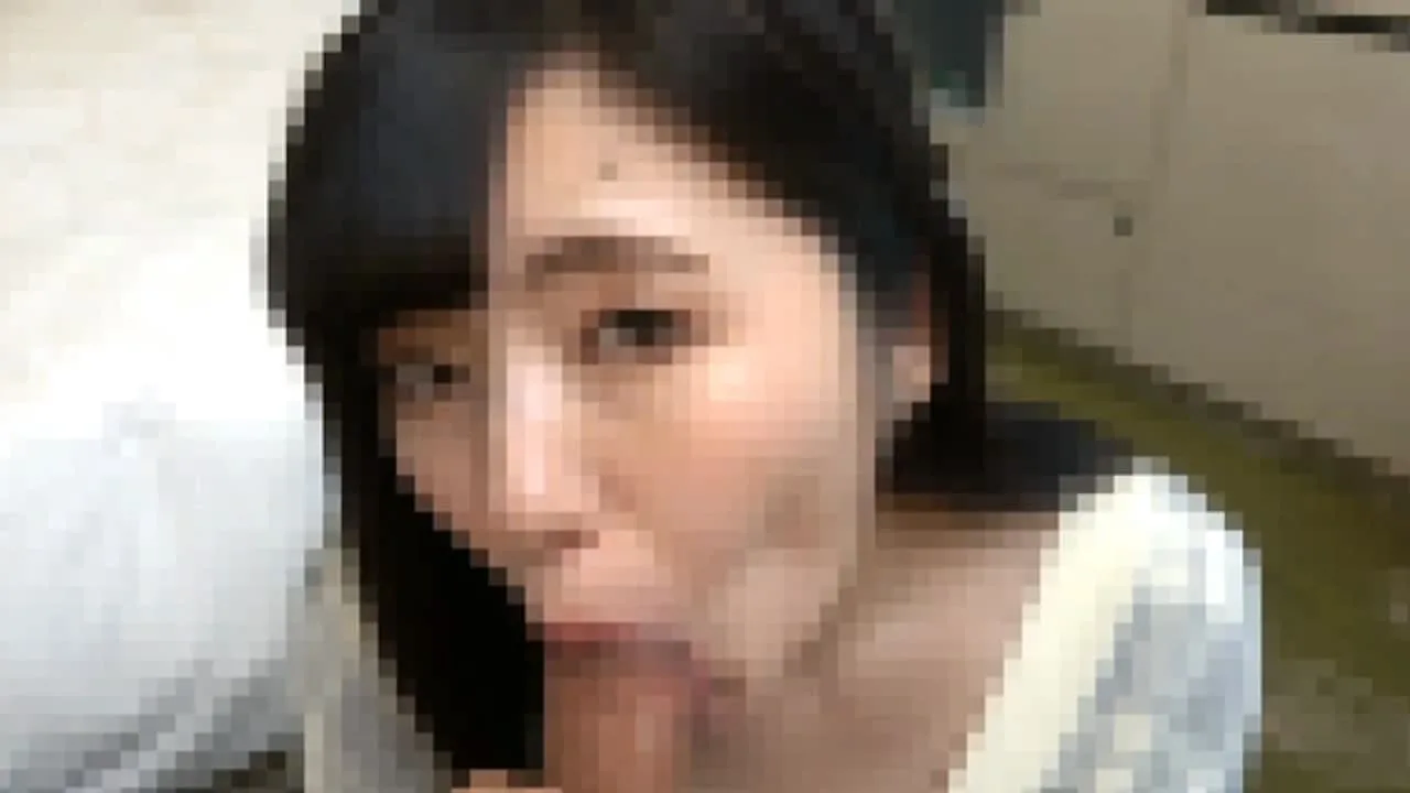 下品過ぎるカメラ目線ひょっとこバキュームフェラからの口内射精→ごっくん！ド変態Ｓ級チンシャバー痴女！ - FC2 Video - 244344