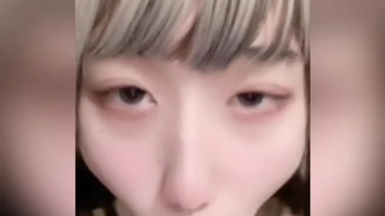 【顔晒し/5連発ごっくん】トー横で見つけた目に光の無い色白美人。終始反応の薄い言いなり口マンコを中年男のチンポで堪能した映像を公開する。 - FC2 Video - 248813