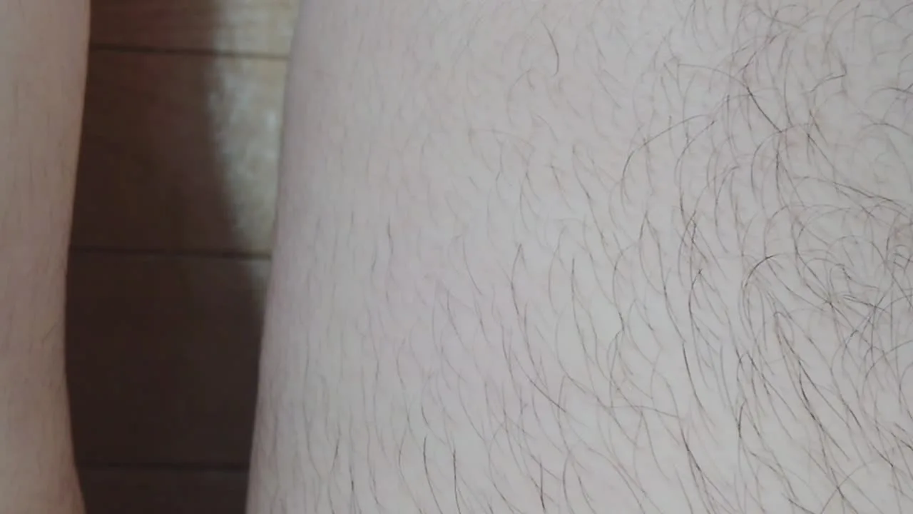 【剛毛・腋毛・すね毛】もじゃもじゃ剛毛肉便器愛香の育毛剤塗りこみ♡いっぱい生えますように♡ - FC2 Video - 249544