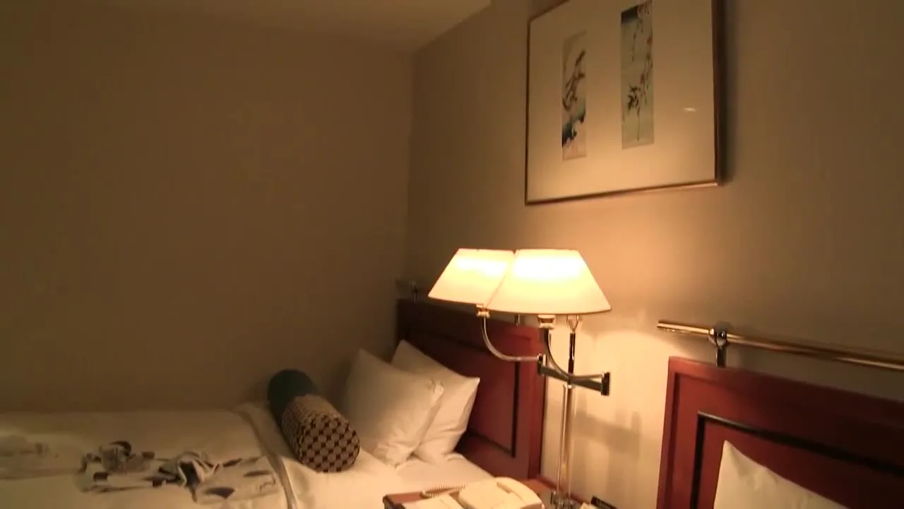 【個撮】清楚で地味な素人熟女。ラブホに呼び出し激しいセックスでアへ顔絶頂させちゃいました。 - FC2 Video - 251864