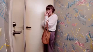 熟女デリヘル呼んだら隣に住んでる真面目な奥さんが体験入店でやってきた - FC2 Video - 252731