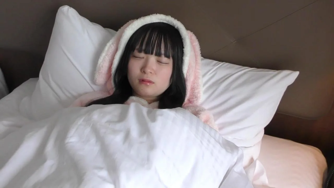 マジで天使？！寝起きから可愛いゆなちゃんに寝起きの中出し！お掃除フェラえっち！.mp4 - FC2 Video - 252905