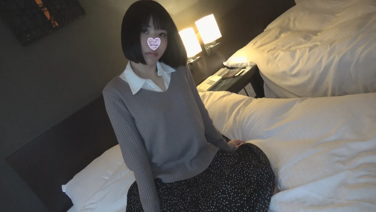 【個人撮影】かえで24歳　黒髪ショートのサブカル系パイパン美人OLに大量中出し.mp4 - FC2 Video - 255945