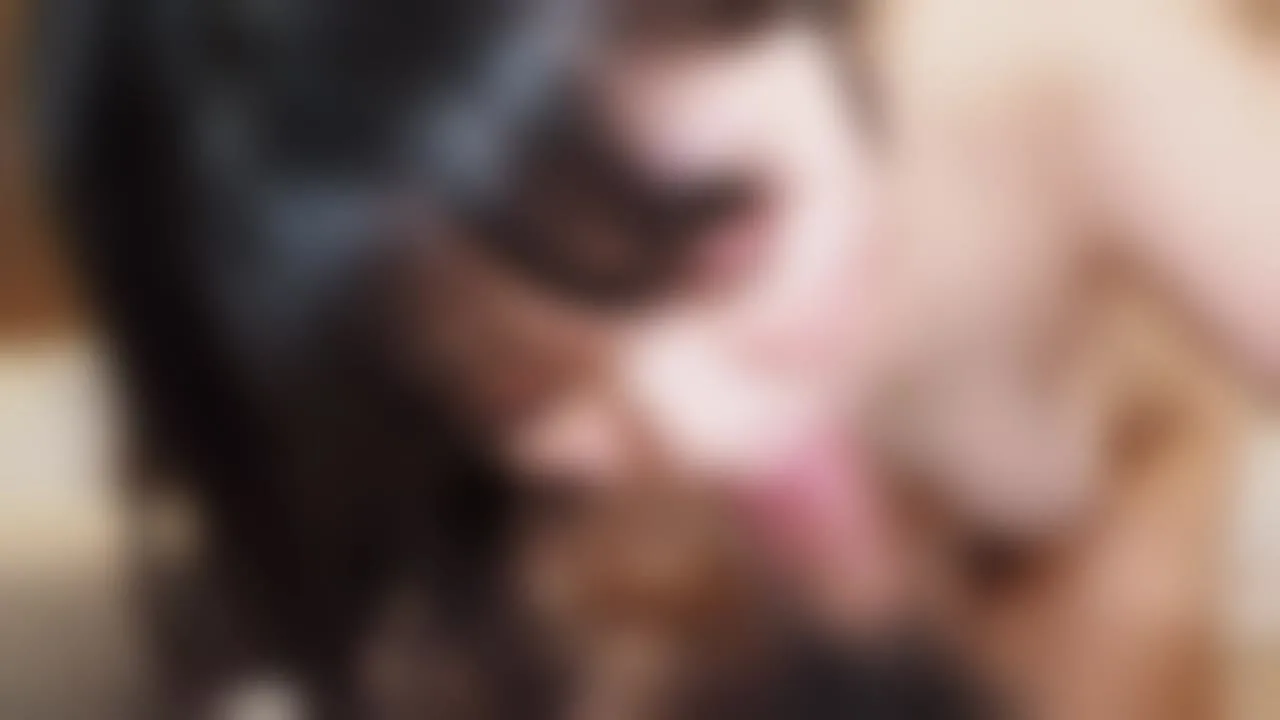 【無修正】【声優】Eカップの元アイドル声優♡ジト目でじっくりオヂサンチンポをノーハンドフェラ。マイクの代わりにチンポを握り、舞台の代わりにベッドで喘ぎイキ狂う。 - FC2 Video - 258294