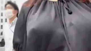 自撮りしながら歩いていたらサラリーマンに私のおっぱいをむぎゅーって・・・ - FC2 Video - 258380