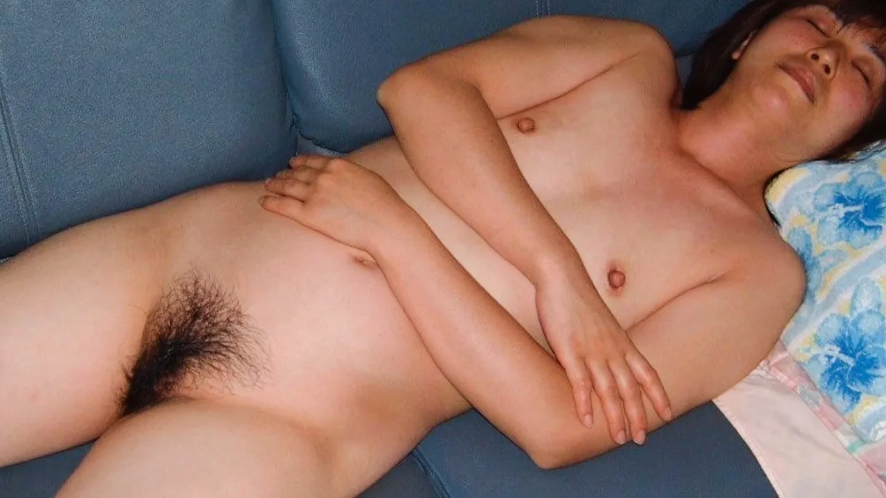 スイミンヤクを飲まされて、意識が無い間にヘアヌードを撮影され、無断で顔出し無修正公開された貧乳真理子 - FC2 Video - 258766