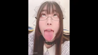 【無】アキバ系女子と仲良くなり、友達みんなのチンポをフェラチオしてもらいました。 - FC2 Video - 262390