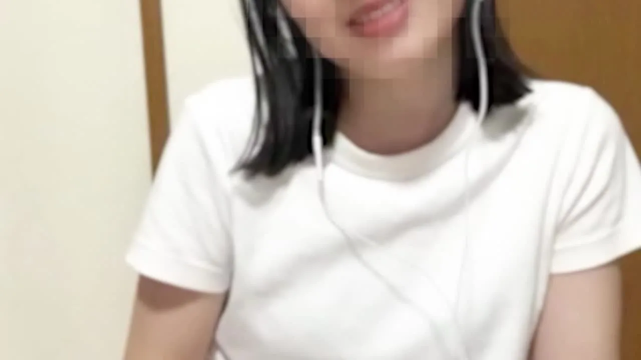 ti〇tokerエロイプ　美容部員第2弾！オナニー中に弟入ってきて大慌てｗｗ - FC2 Video - 264454