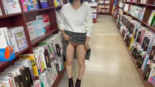 【露出】野外露出SEXで初潮吹き★某本屋さんで下半身露出＆フェラ★山道でエロタイツ露出全裸歩行して喘 - FC2 Video - 265828