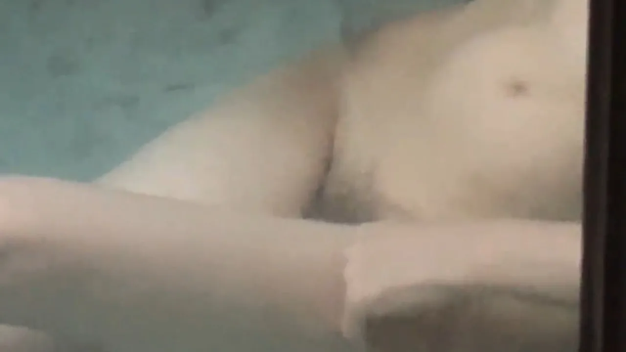 日光のホテル徳川、外から丸見えの部屋付きの露天風呂に入湯している妻の貧乳真理子を無断でトウサツ ② - FC2 Video - 266920