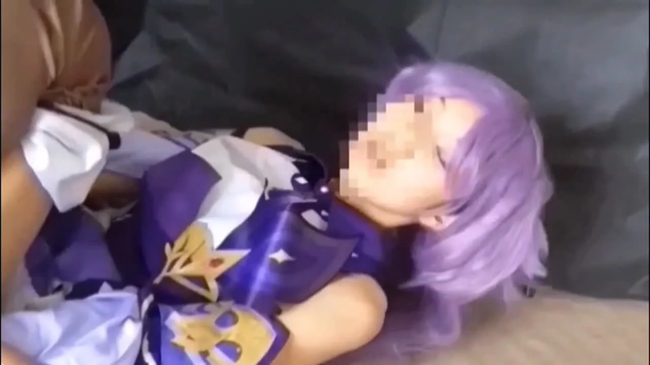 エッチな人妻が自作のコスプレ衣装着て真昼間から生ハメ中出しセックス！おまんこ気持ち良くなっちゃう♡ - FC2 Video - 267080