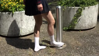 真っ白な靴下フェチ動画　新品のソックスが段々と黒く汚れていく様子 - FC2 Video - 267454