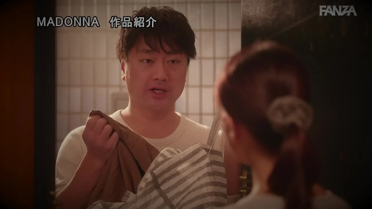 【奥様】喘ぎまくる欲求不満な熟女!オナって大量潮吹き! - FC2 Video - 267770