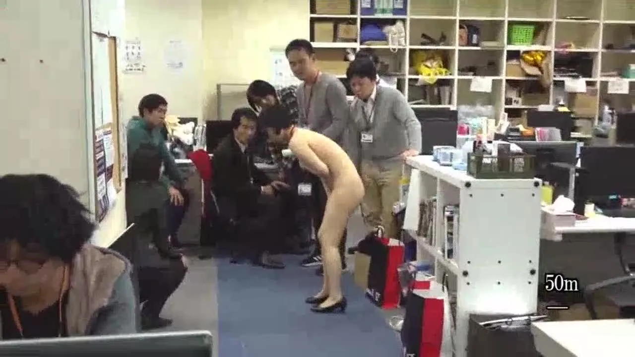 え?なんでみんじゃ服着てるんですか?（前編） - FC2 Video - 268218