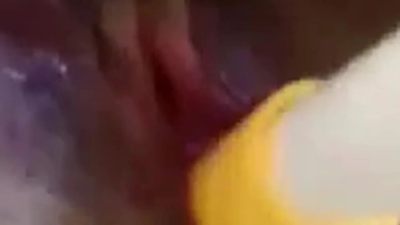 【数量限定】男性のペニスのような巨大クリトリス！！ビンビンに勃起したデカクリトリスをシコる☆パッと見ちんちんかクリか見分けつかん＞＜ - FC2 Video - 268989