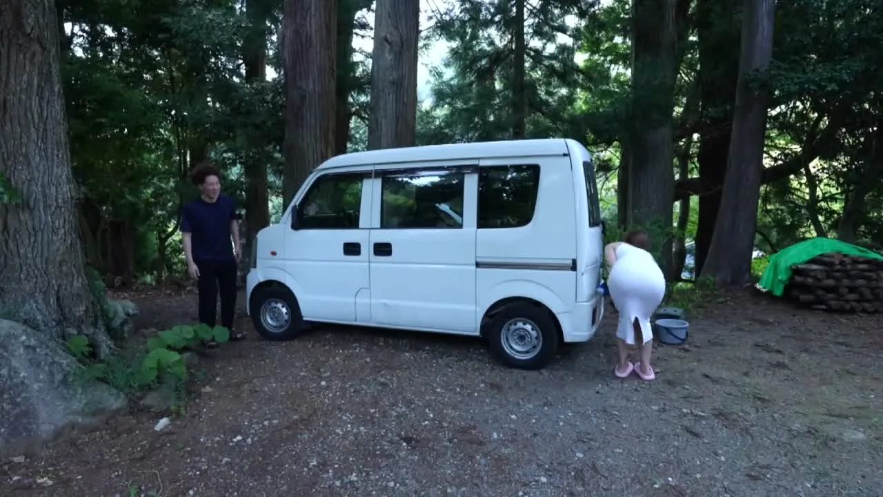 テカ尻タイトワンヒの透けハンの奥さまに誘惑されエロ過きタイトワンヒ姿に勃起した僕のチホを嬉しそうに - FC2 Video - 269439