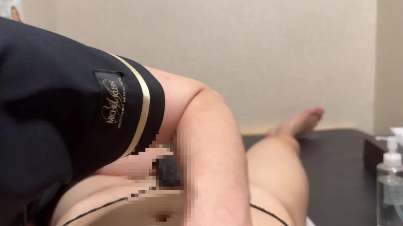 【チャイエス】人懐っこいおばちゃんが若者ビンビンちんぽを可愛がってくれたwww【中国式マッサージ】 - FC2 Video - 270852