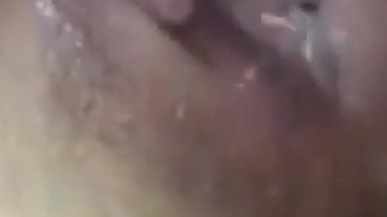 【数量限定】下品なまっ黒肉厚ビラビラおまんこ！どアップ大迫力で汁が飛び散る☆ビラビラ引っ張って伸ばして潮吹いてオメコの中まで観察できます♪ - FC2 Video - 271858