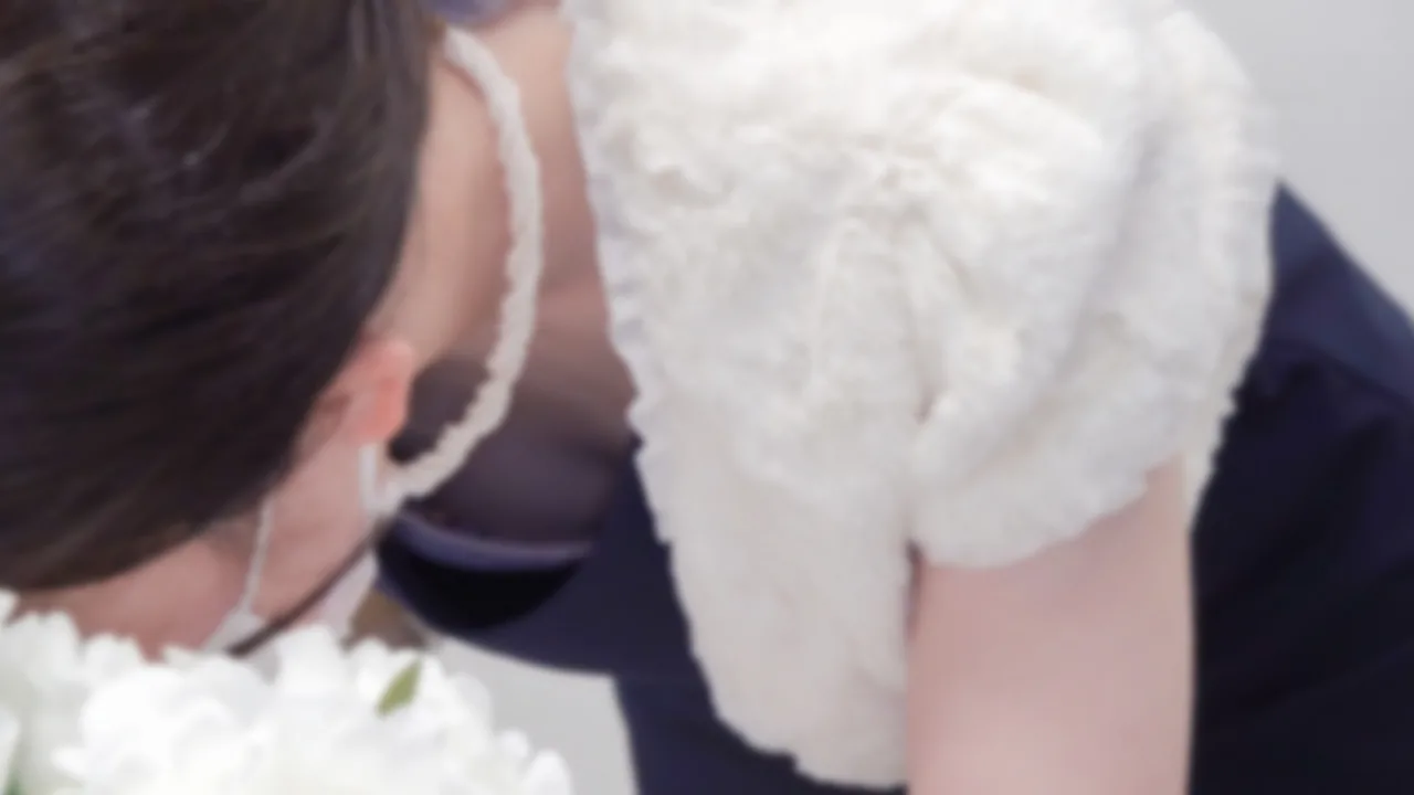 結婚した先生の結婚式 お色直し・胸チラ・パンチラ 4名 - FC2 Video - 272326
